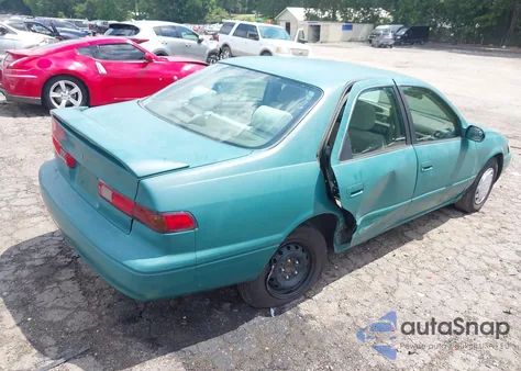 1998 Toyota Camry Le from USA, damaged, VIN 4T1BG22KXWU302438